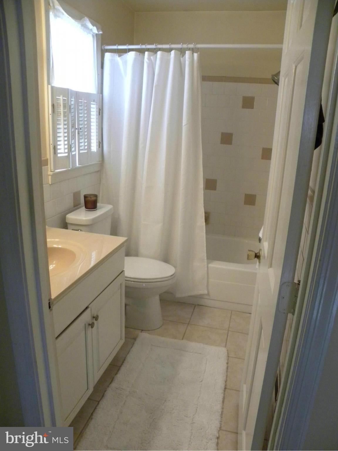 10563 Gateridge Road Cockeysville, MD 21030 - Photo 11 of 25 Bath