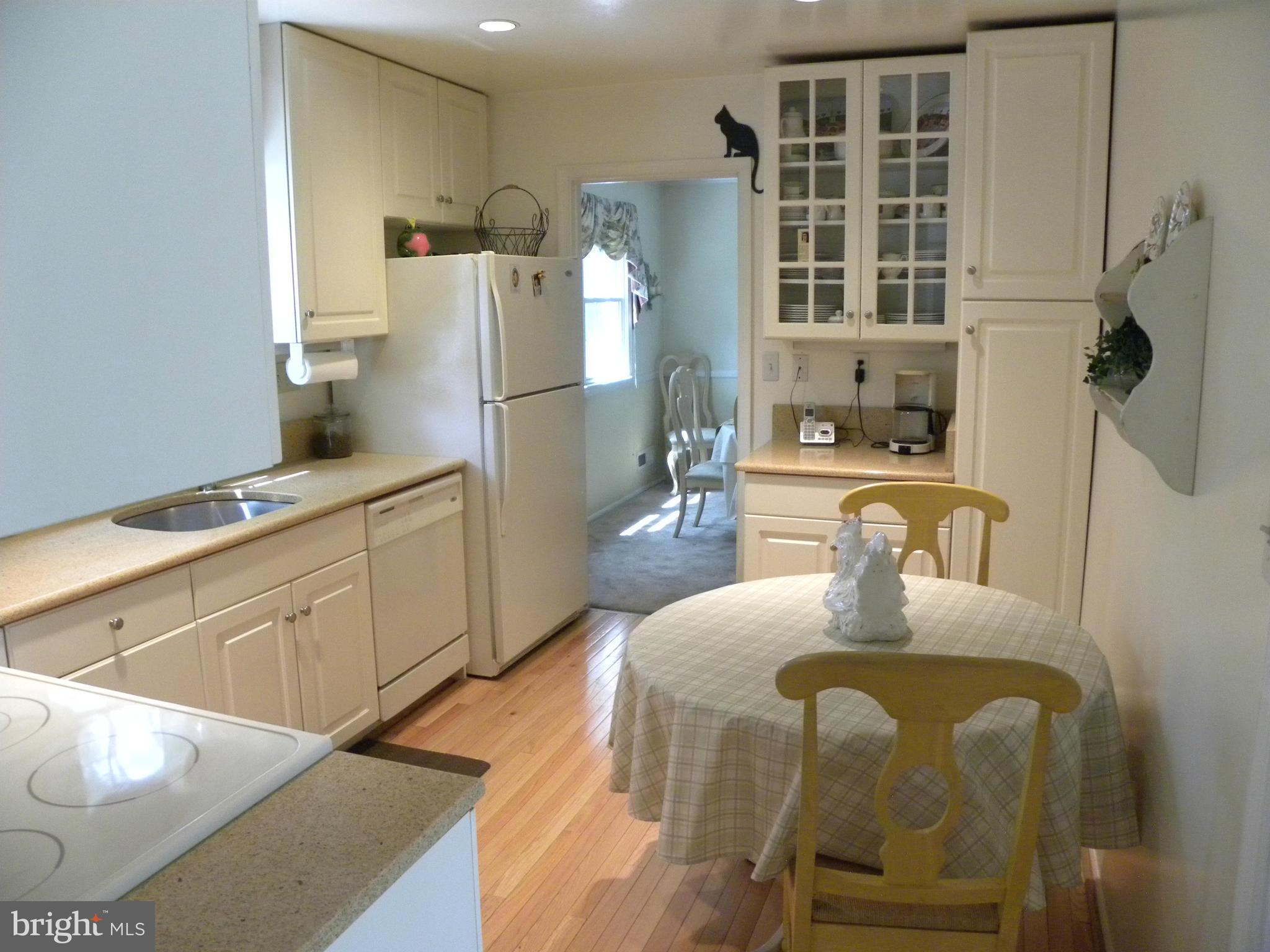 10563 Gateridge Road Cockeysville, MD 21030 - Photo 5 of 25 Kitchen