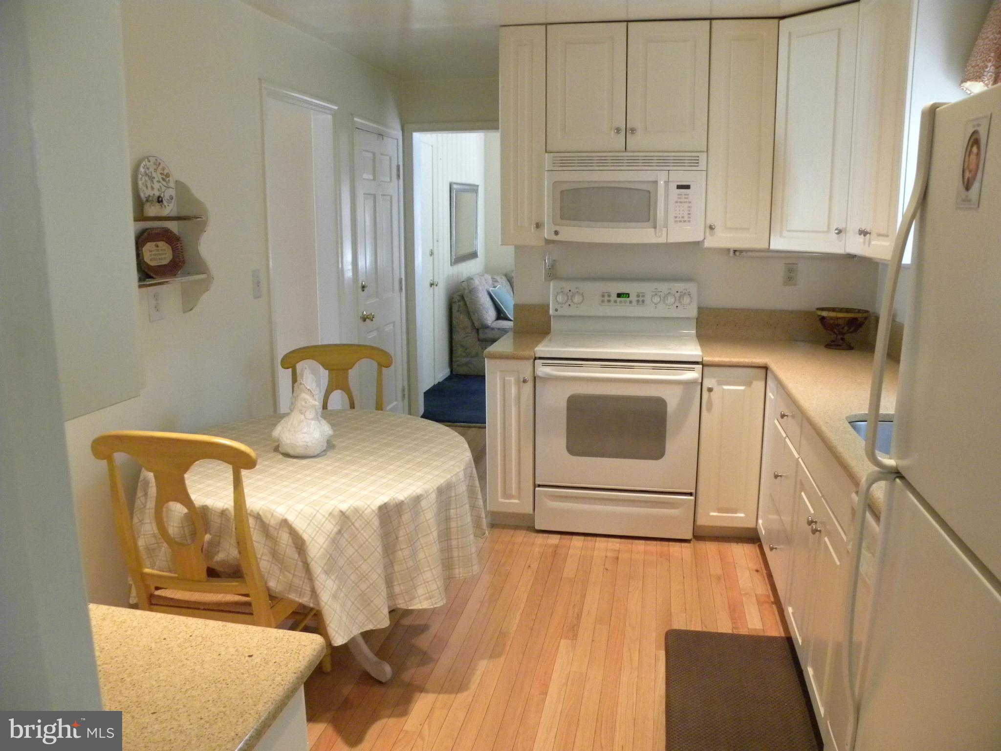 10563 Gateridge Road Cockeysville, MD 21030 - Photo 6 of 25 Kitchen