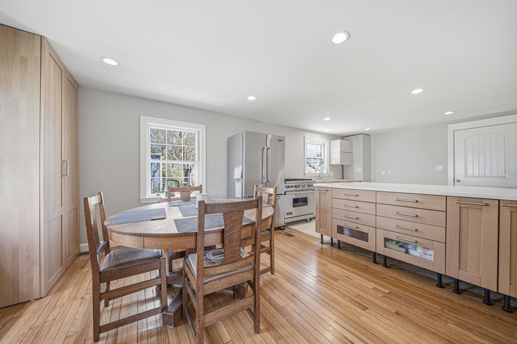 28 Lilly Lane Dedham, MA 02026 - Photo 6 of 24