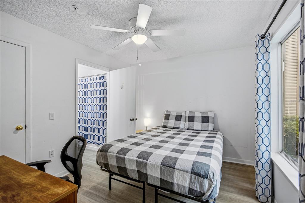 3921 Southwest 34th Street, Unit 1C Gainesville, FL 32608 - Photo 12 of 21