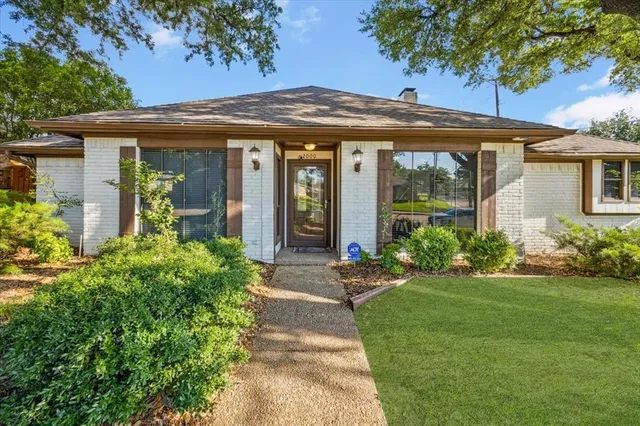 $3,300 | 2000 East Branch Hollow Drive, Carrollton, TX 75007