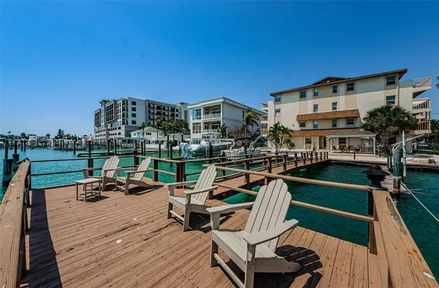 $1,324,000 | 479 East Shore Drive, Unit 8, Clearwater, FL 33767
