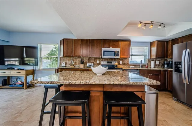 $1,324,000 | 479 East Shore Drive, Unit 8, Clearwater, FL 33767