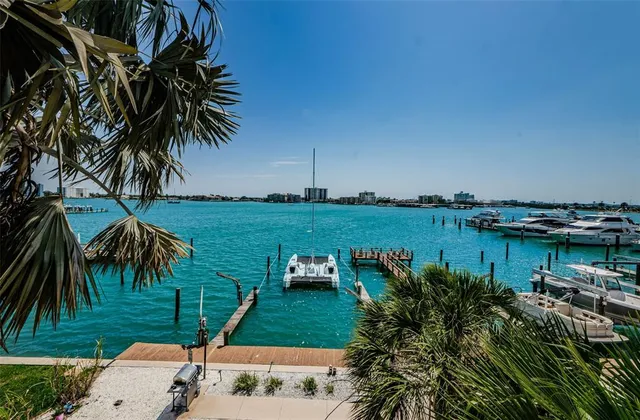 $1,324,000 | 479 East Shore Drive, Unit 8, Clearwater, FL 33767