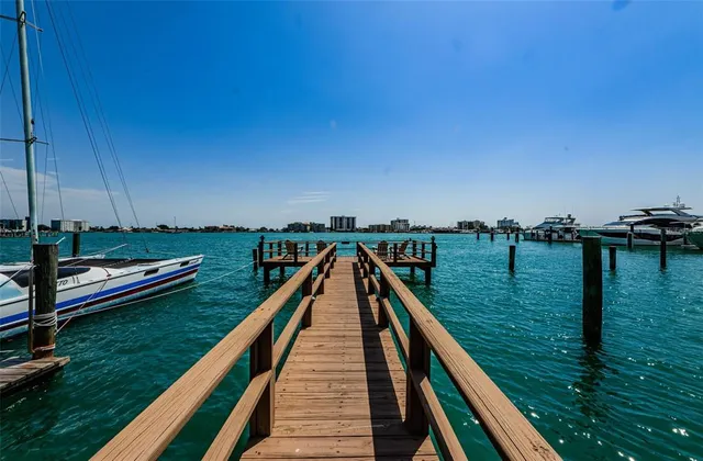 $1,324,000 | 479 East Shore Drive, Unit 8, Clearwater, FL 33767