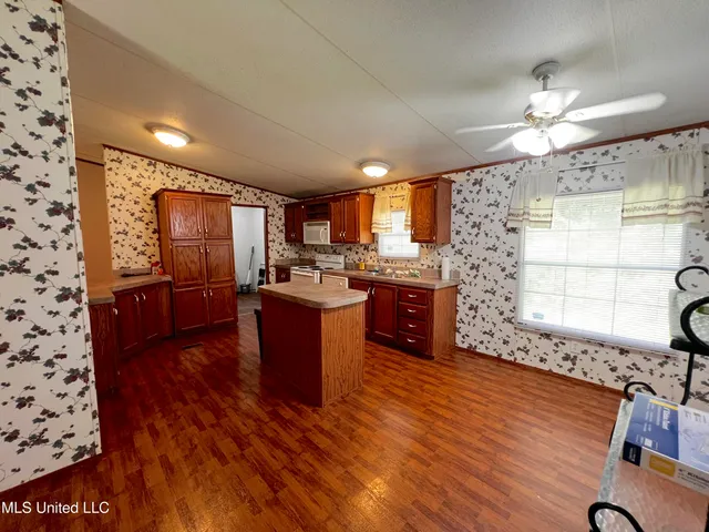 $219,000 | 7511 Midway Road, Raymond, MS 39154