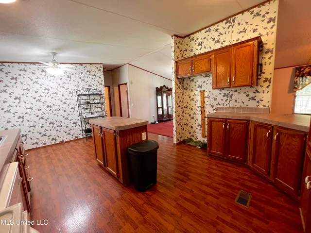 $219,000 | 7511 Midway Road, Raymond, MS 39154