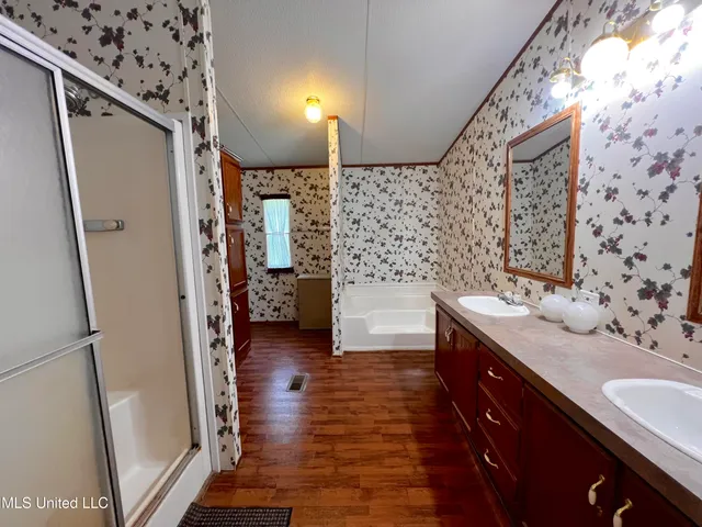 $219,000 | 7511 Midway Road, Raymond, MS 39154