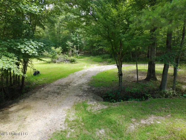 $219,000 | 7511 Midway Road, Raymond, MS 39154