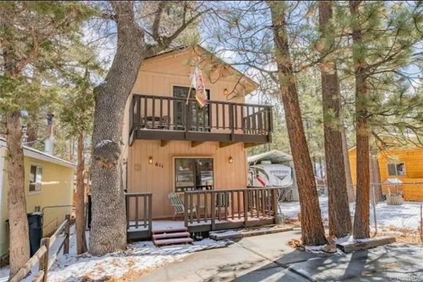 $349,999 | 611 Spruce Lane, Sugarloaf, CA 92386