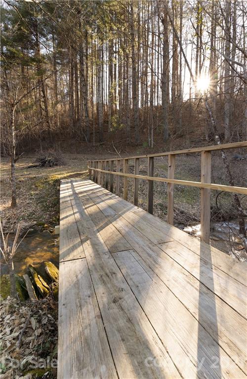 39 Baileys Peak Road Spruce Pine, NC 28777 - Photo 27 of 47 a view of a backyard