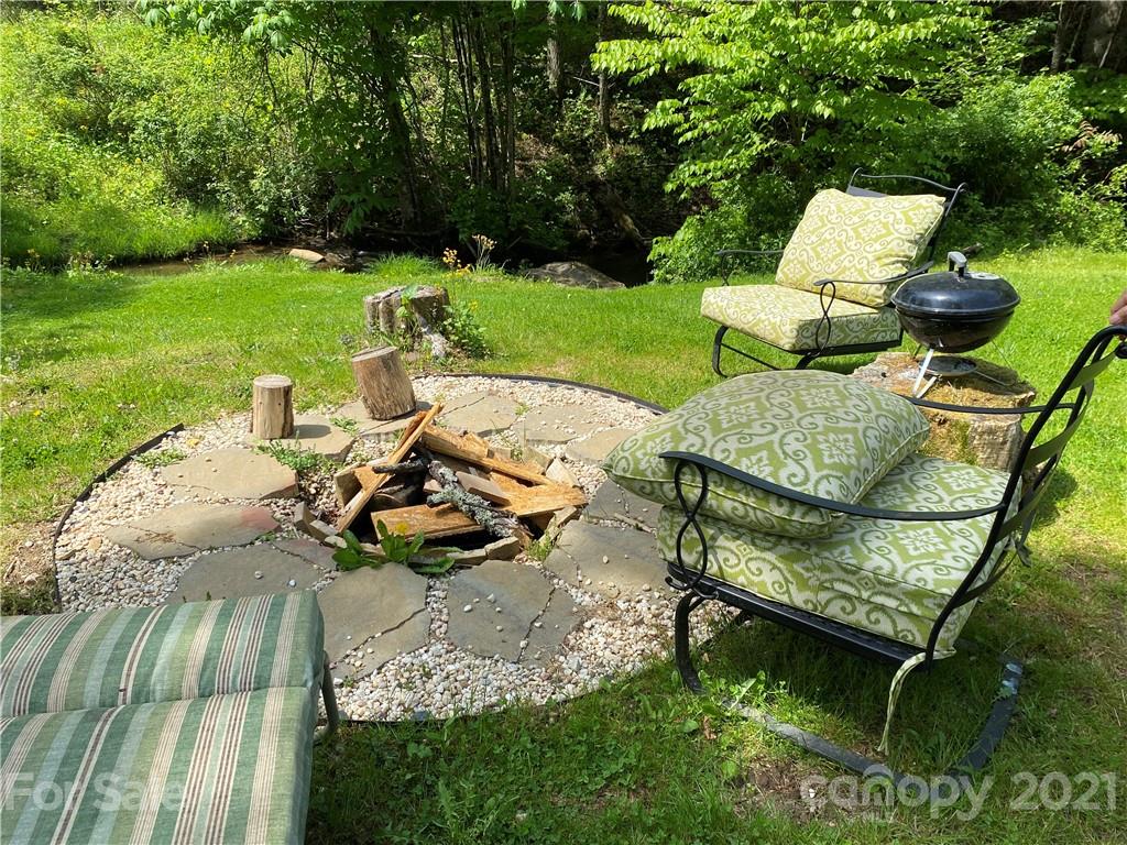 39 Baileys Peak Road Spruce Pine, NC 28777 - Photo 42 of 47
