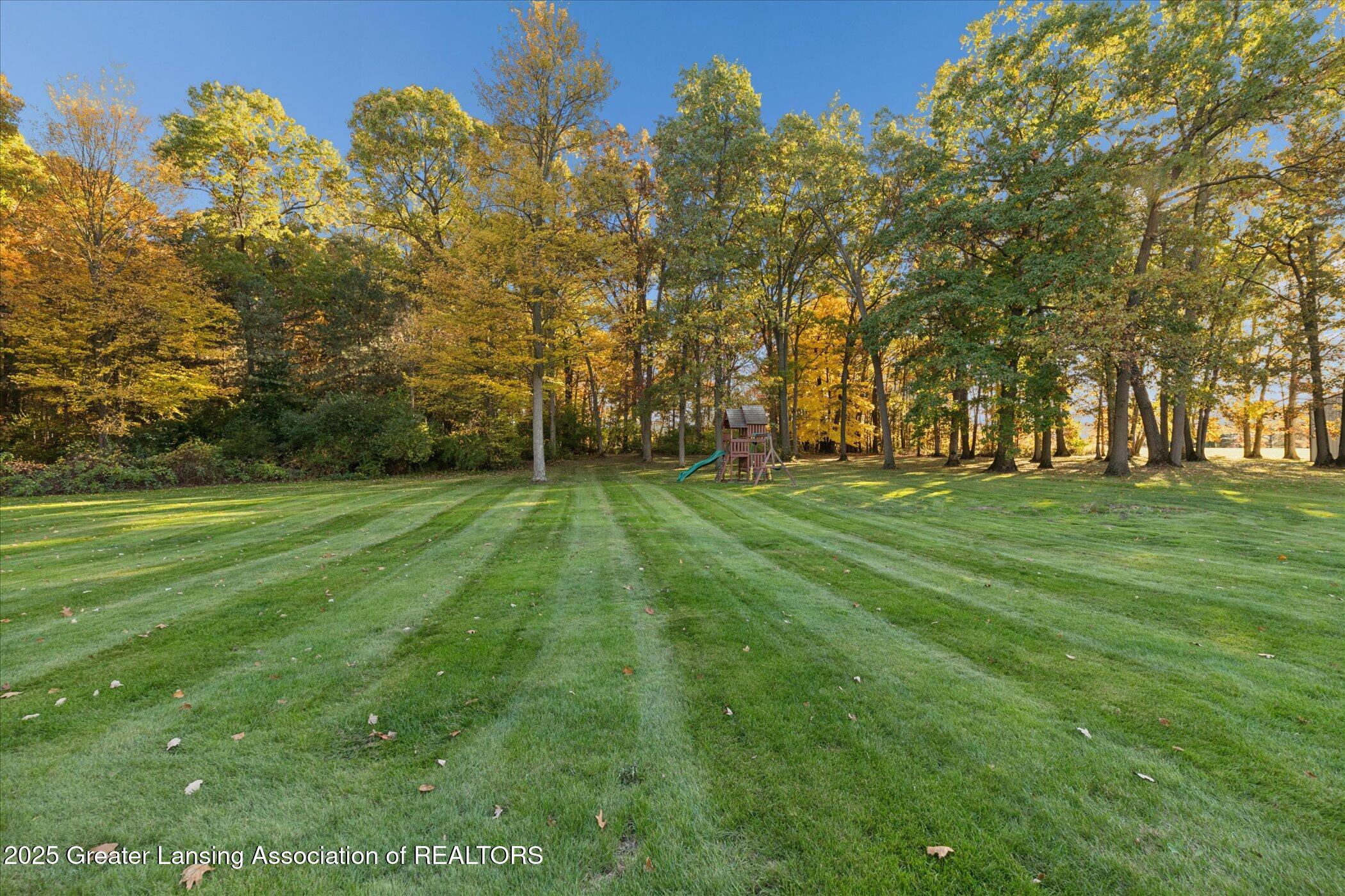 3006 East Stoll Road Lansing, MI 48906 - Photo 39 of 49 39-3006-E-Stoll-Rd-Lansing-WindowStill-P