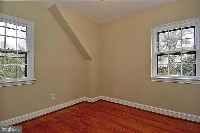 414 Mansfield Road Silver Spring, MD 20910 - Photo 22 of 27 Bedroom