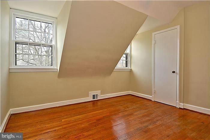 414 Mansfield Road Silver Spring, MD 20910 - Photo 23 of 27 Bedroom