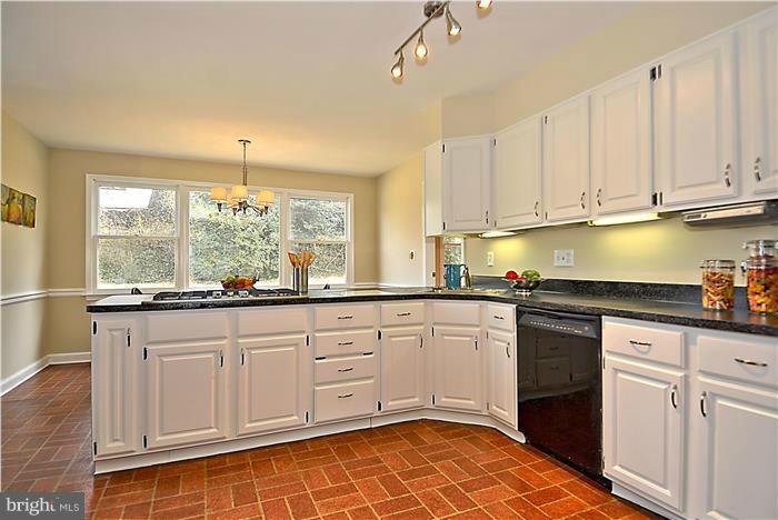 414 Mansfield Road Silver Spring, MD 20910 - Photo 10 of 27 Kitchen