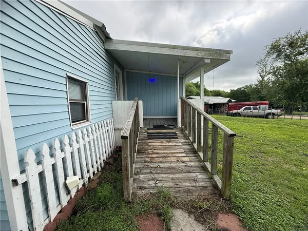 $1,500 | 1203 County Road 253, Anderson, TX 77830