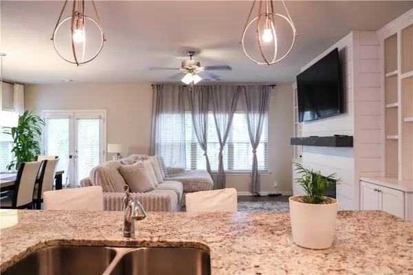 $2,500 | 402 Mulberry Row, Atlanta, GA 30354
