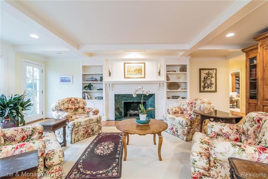 24 Warner Road Grosse Pointe Farms, MI 48236 - Photo 11 of 56