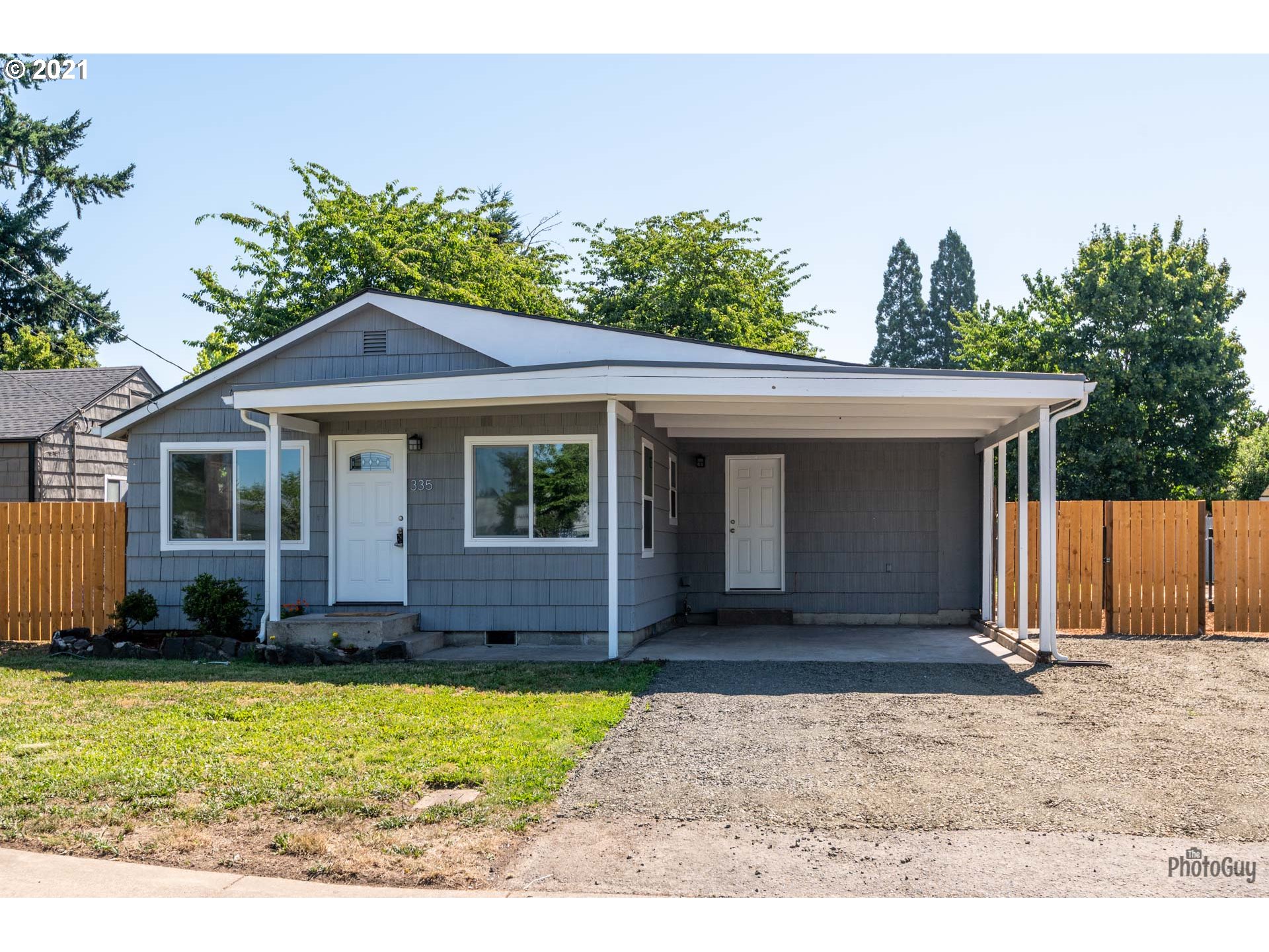 335 North 51st Street Springfield, OR 97478 - Photo 2 of 31