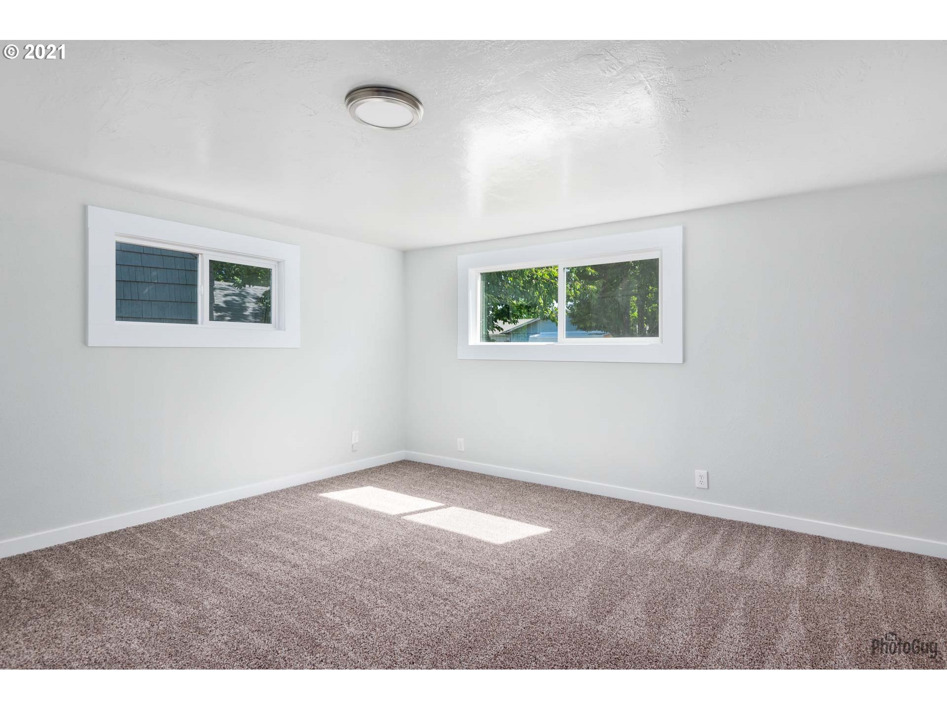335 North 51st Street Springfield, OR 97478 - Photo 16 of 31