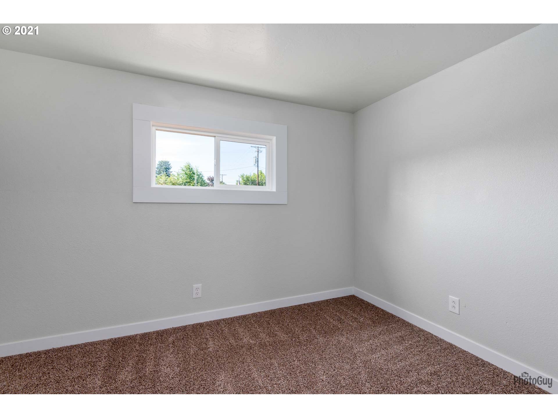 335 North 51st Street Springfield, OR 97478 - Photo 20 of 31