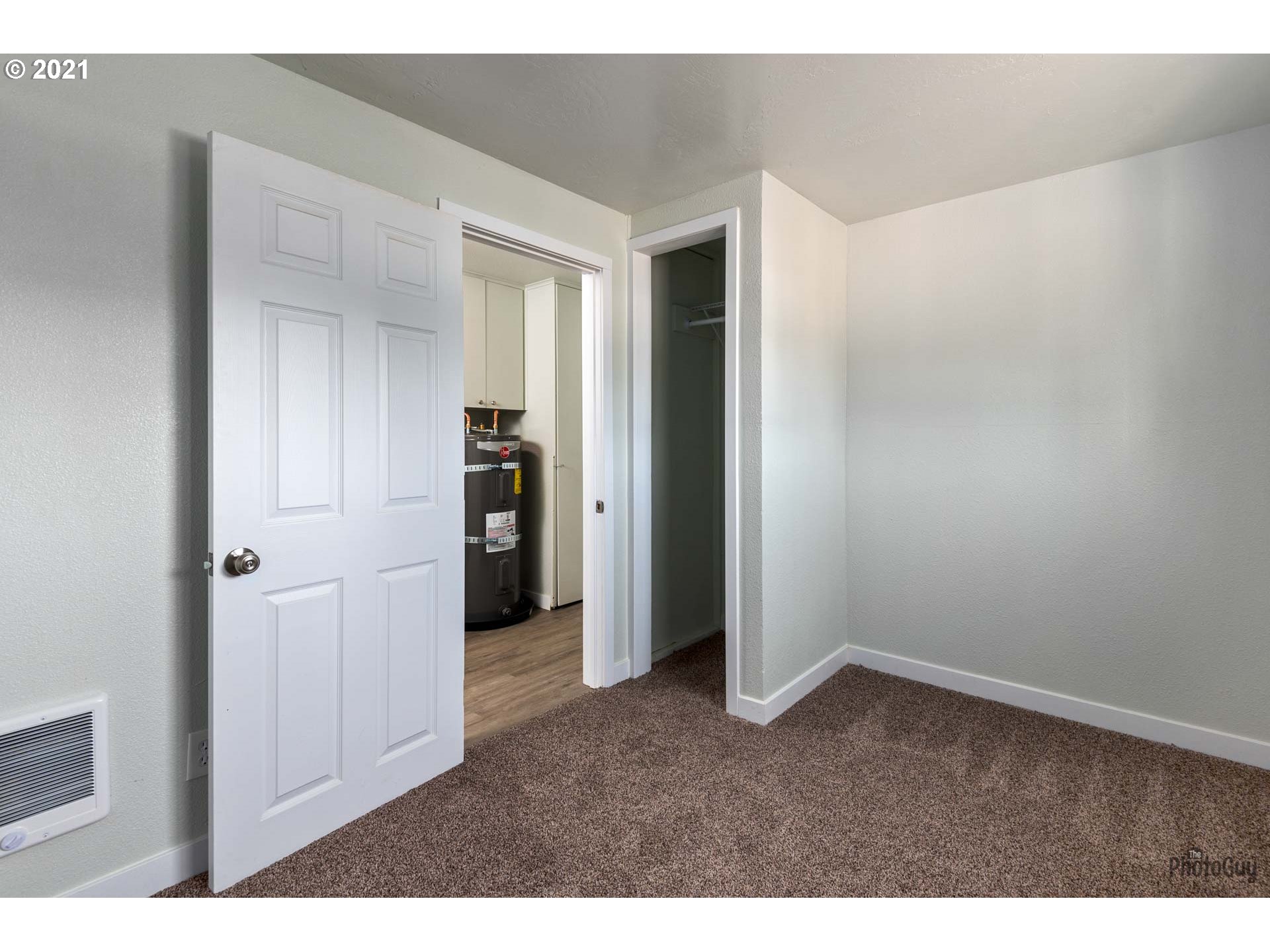335 North 51st Street Springfield, OR 97478 - Photo 21 of 31