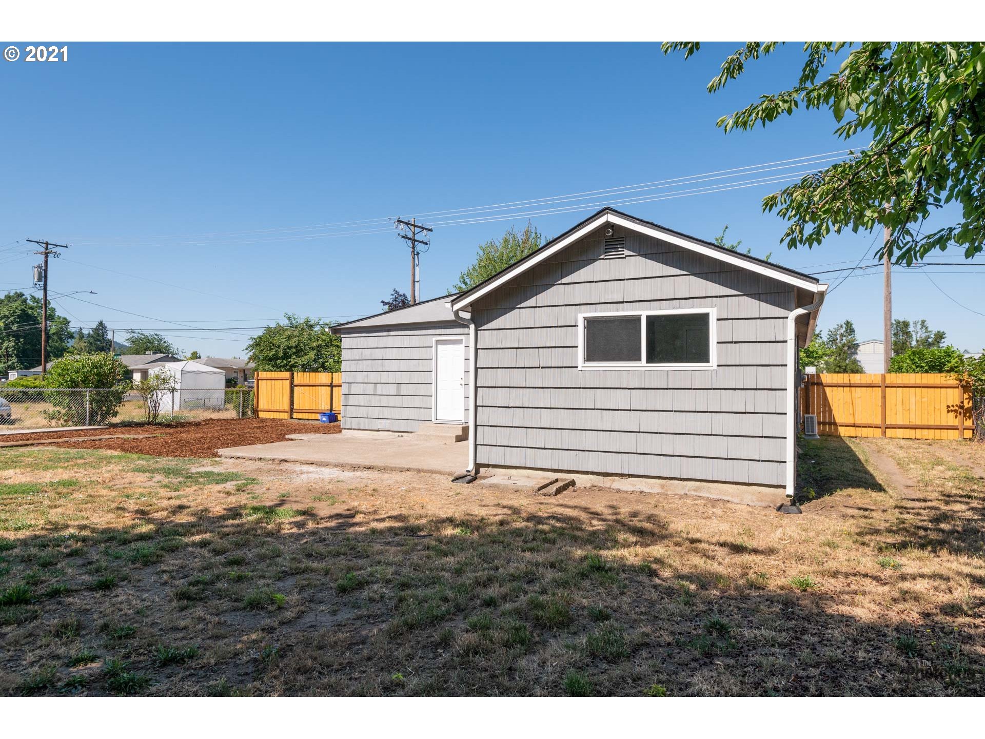 335 North 51st Street Springfield, OR 97478 - Photo 28 of 31