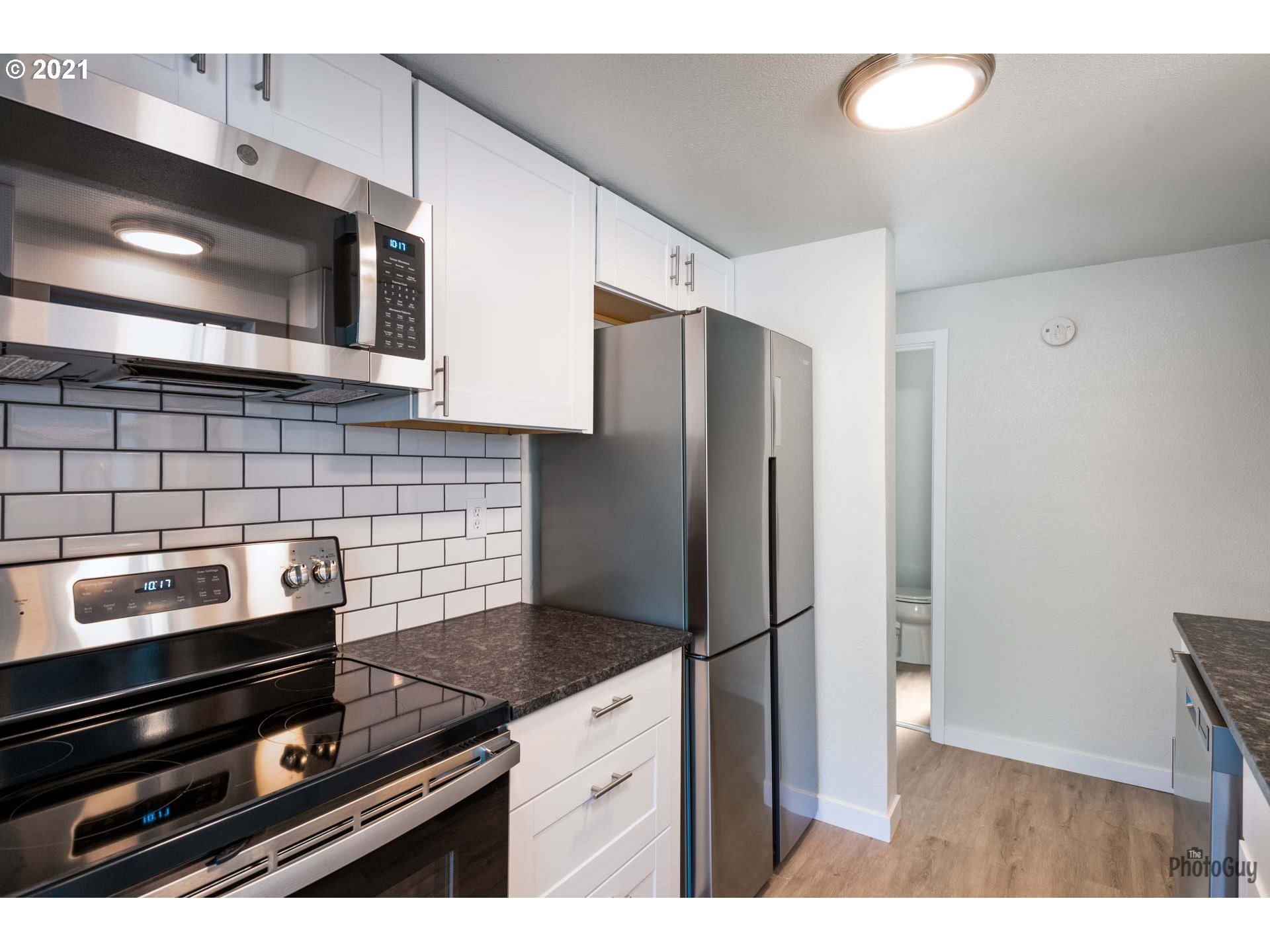 335 North 51st Street Springfield, OR 97478 - Photo 10 of 31