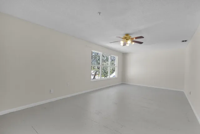 $700,000 | 8888 Southeast Colony Street, Hobe Sound, FL 33455