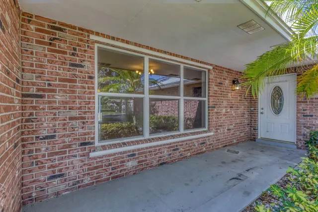 $700,000 | 8888 Southeast Colony Street, Hobe Sound, FL 33455