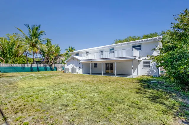 $700,000 | 8888 Southeast Colony Street, Hobe Sound, FL 33455