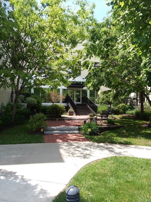 45 Rantoul Street, Unit 207 Beverly, MA 01915 - Photo 2 of 20 Gallery Image 2