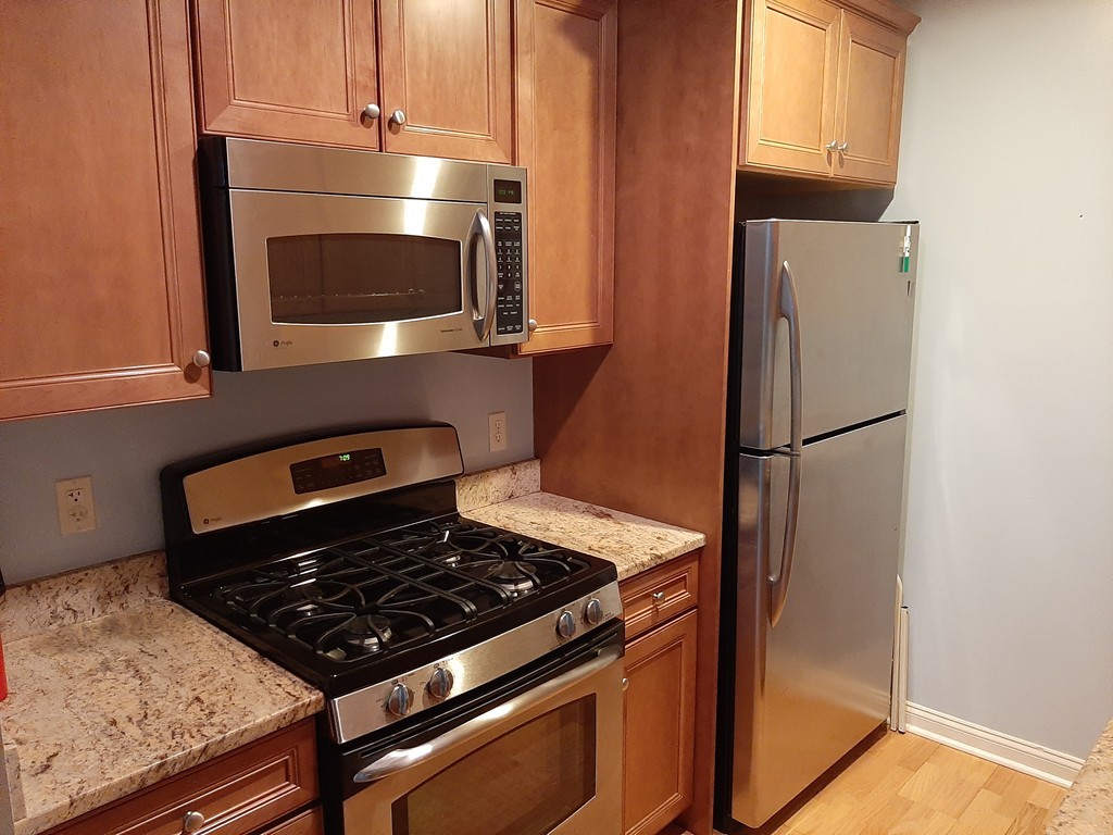 45 Rantoul Street, Unit 207 Beverly, MA 01915 - Photo 9 of 20 Gallery Image 9