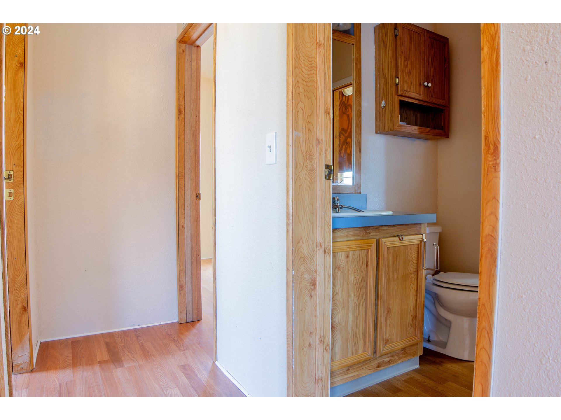 2151 Three Lakes Road Southeast, Unit 17 Albany, OR 97322 - Photo 17 of 34 a bathroom with a toilet