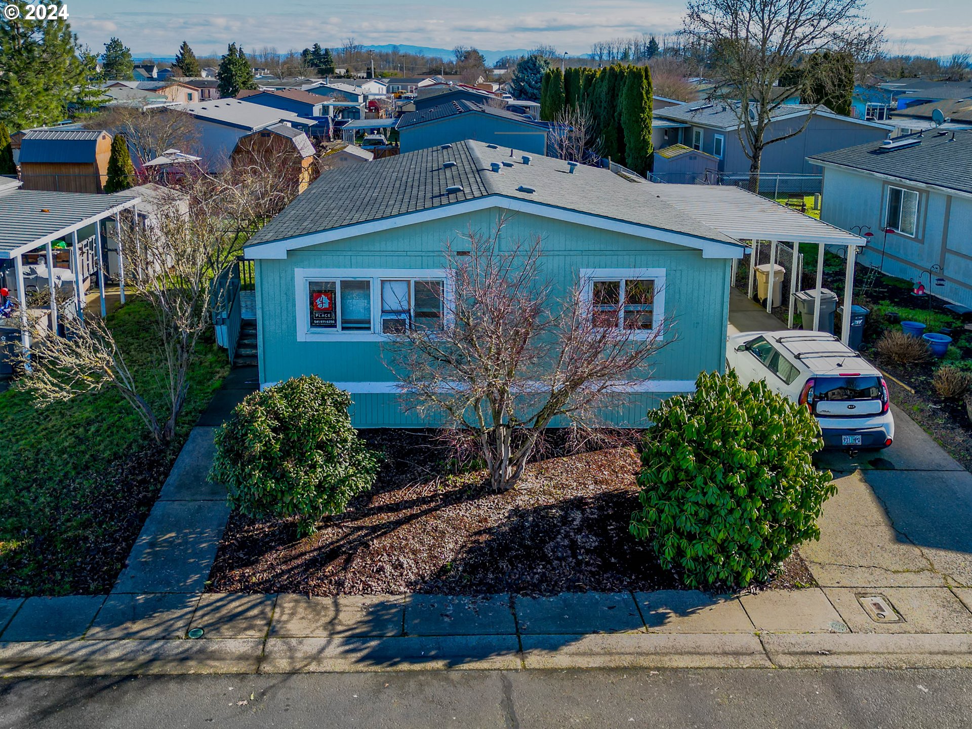 2151 Three Lakes Road Southeast, Unit 17 Albany, OR 97322 - Photo 26 of 34 a aerial view of a house