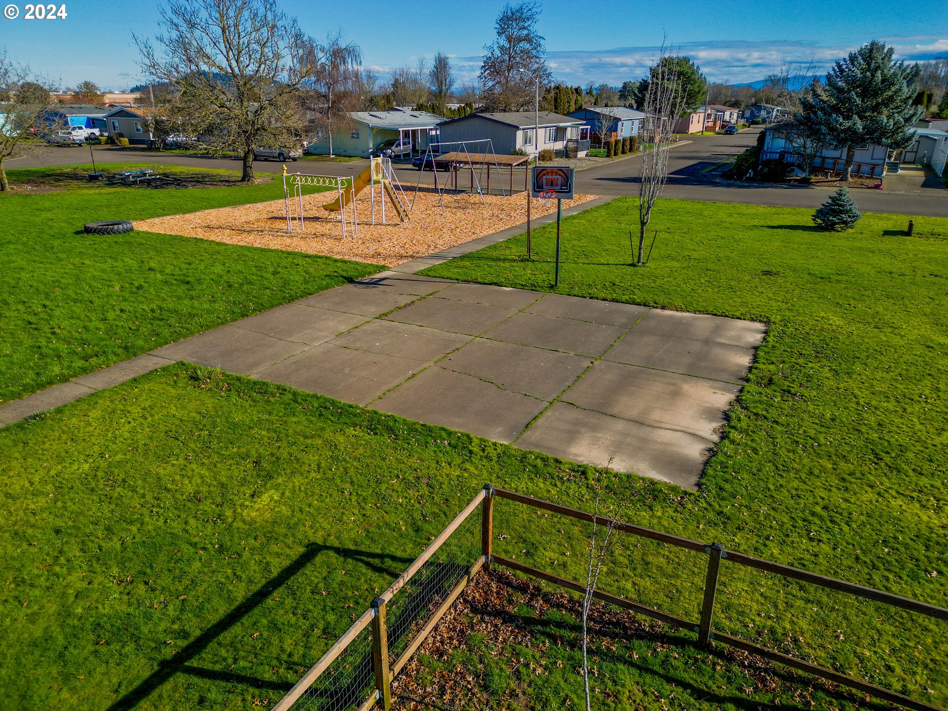 2151 Three Lakes Road Southeast, Unit 17 Albany, OR 97322 - Photo 33 of 34 a view of a park