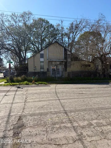 $10,000 | 501 Robertson Street, New Iberia, LA 70560