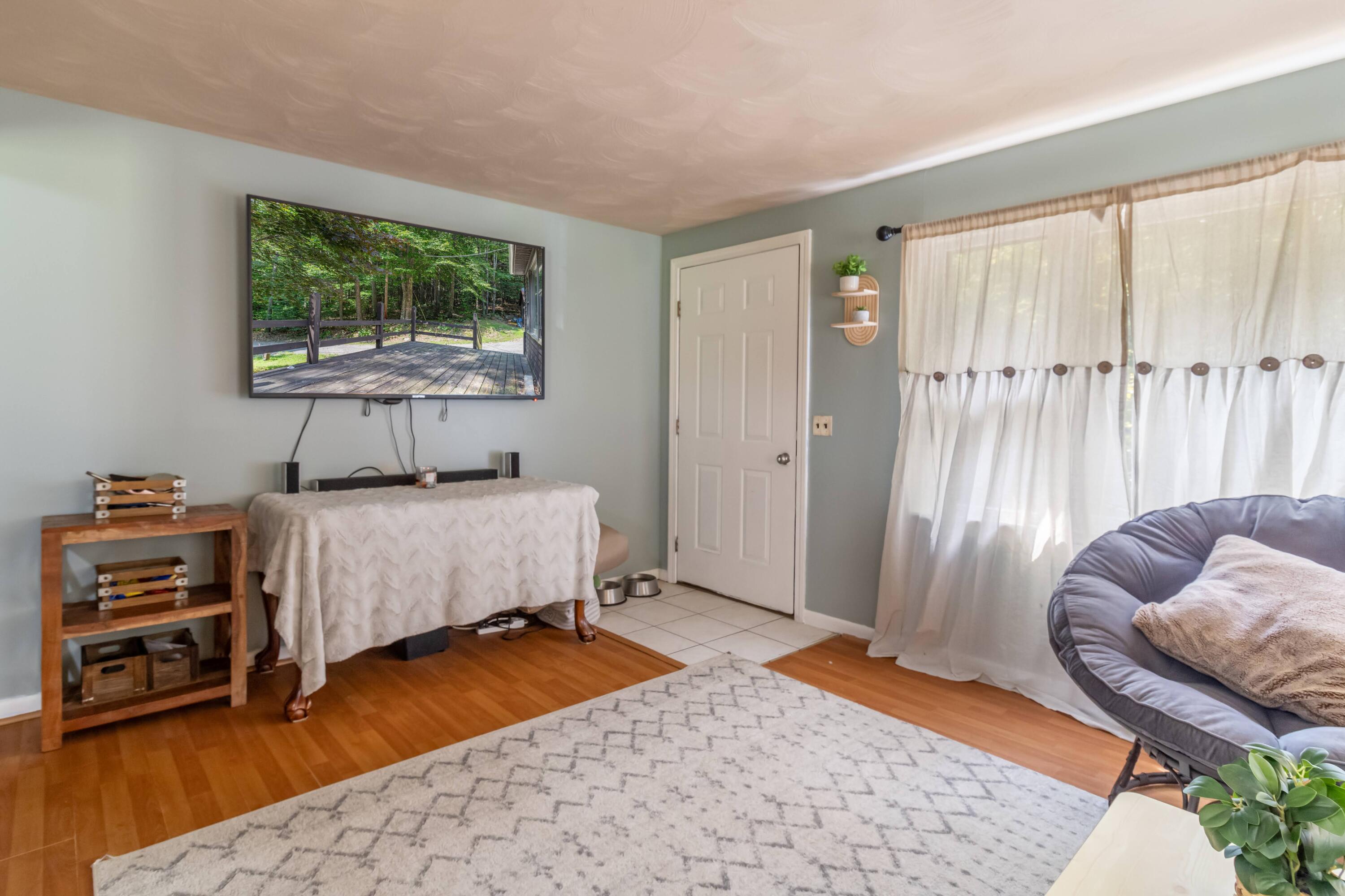 543 Augusta Road Rome, ME 04963 - Photo 25 of 46 543 Augusta Road Interiors-13