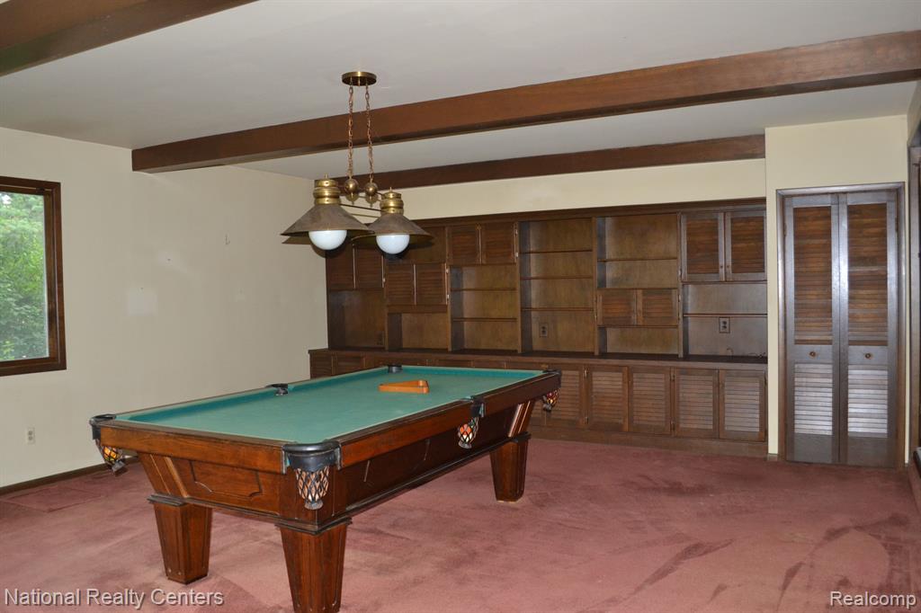 7196 Springridge Road West Bloomfield, MI 48322 - Photo 8 of 20