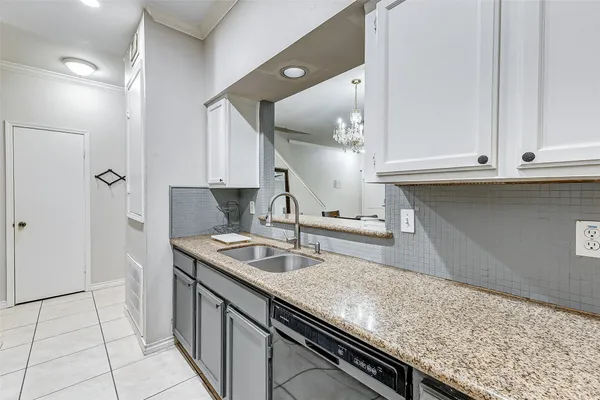 $1,700 | 17421 Red Oak Drive, Unit 7421, Houston, TX 77090