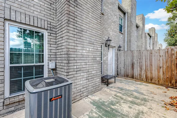 $1,700 | 17421 Red Oak Drive, Unit 7421, Houston, TX 77090