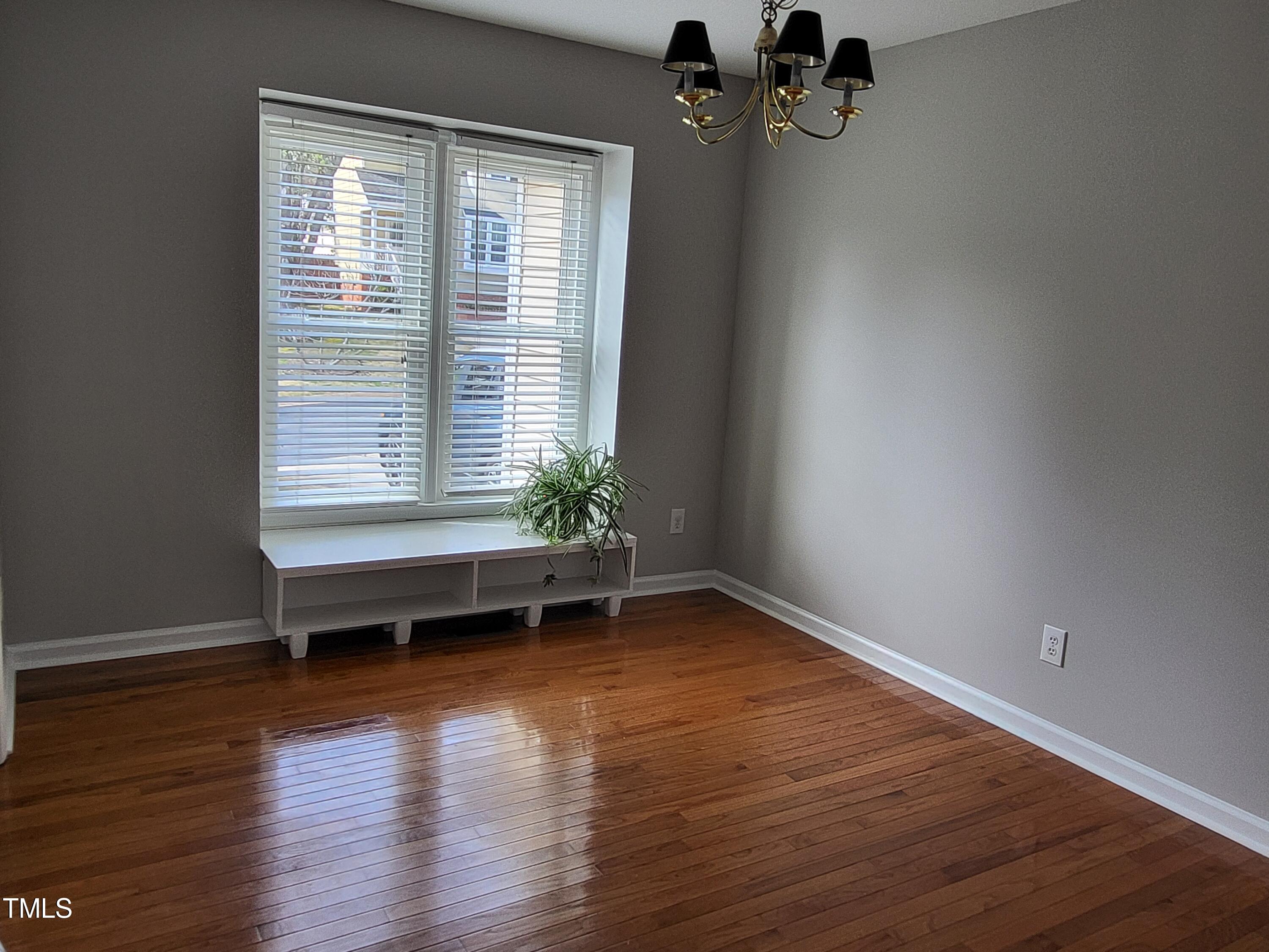 1101 Sheetbend Lane Raleigh, NC 27606 - Photo 8 of 25 DR 1