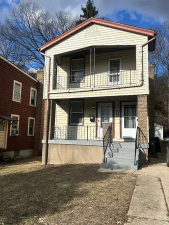 $1,025 | 594 De Votie Avenue, Unit 1, Cincinnati, OH 45225