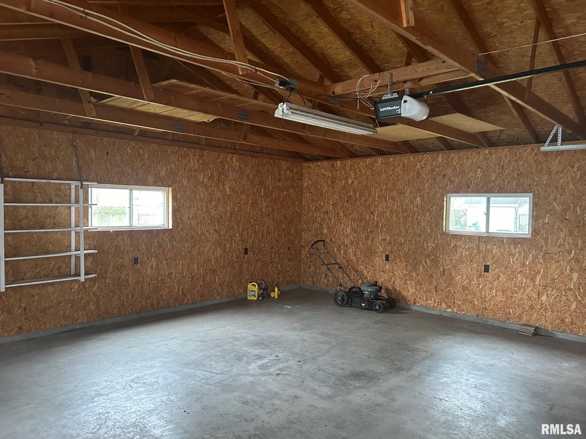 612 West Springfield Road Taylorville, IL 62568 - Photo 15 of 27 Gallery Image 15