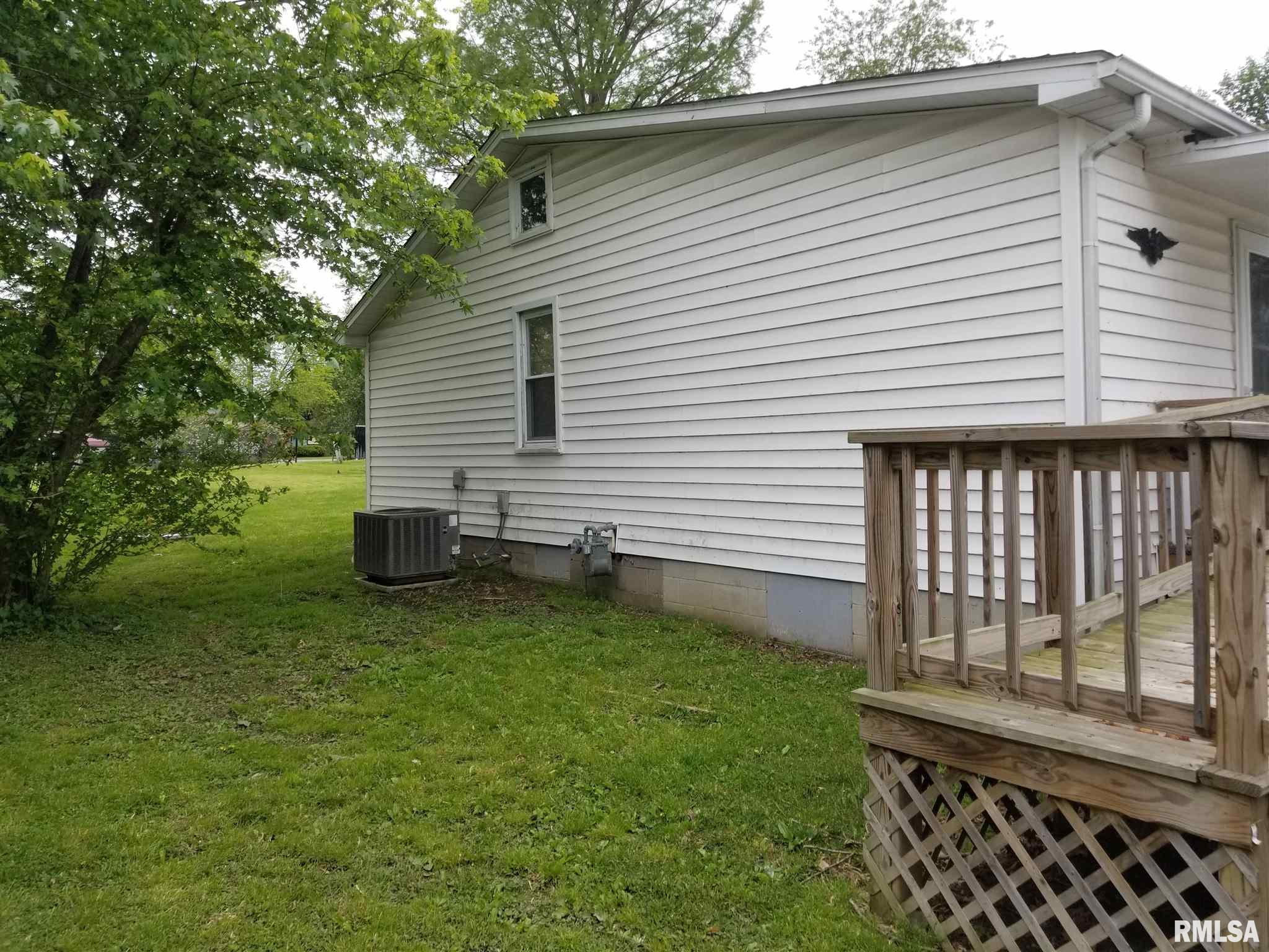 108 Johnson Street Valier, IL 62891 - Photo 5 of 27 Gallery Image 5