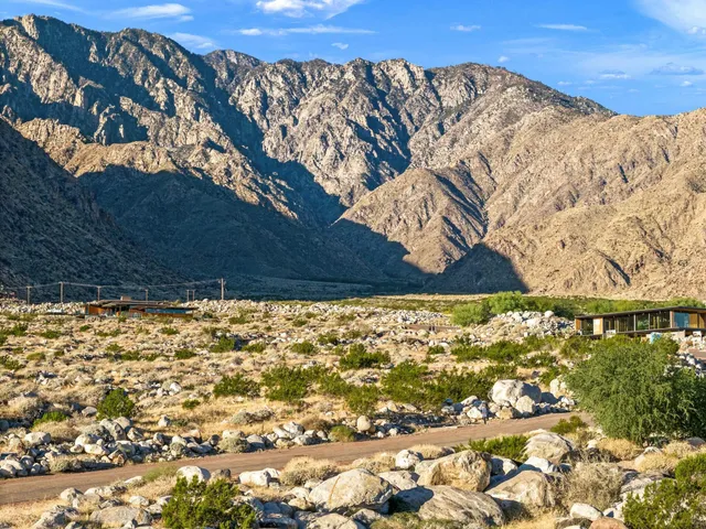 $995,000 | 2215 Winter Sun Drive, Palm Springs, CA 92262