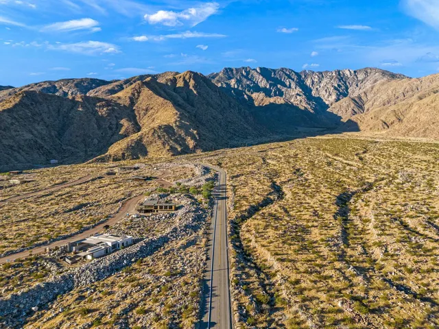 $995,000 | 2215 Winter Sun Drive, Palm Springs, CA 92262