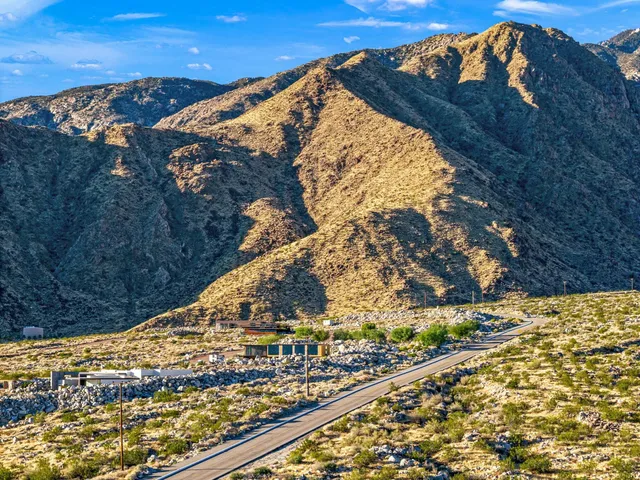 $995,000 | 2215 Winter Sun Drive, Palm Springs, CA 92262